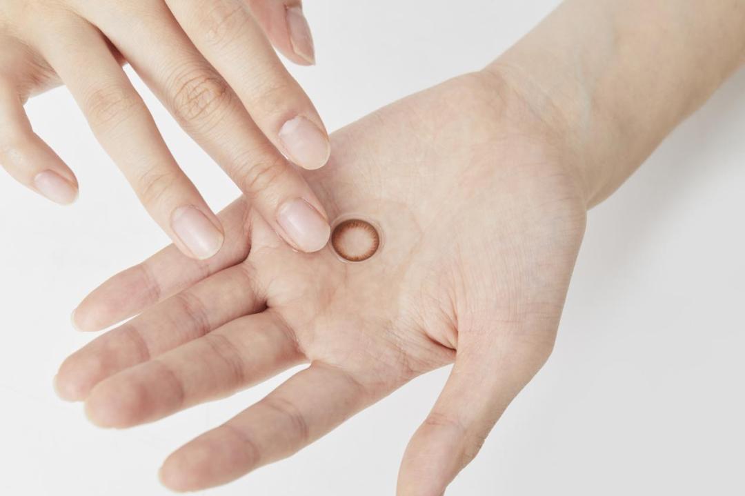 眼珠上的500亿市场，国产美瞳能从“瞳代”们手中抢走吗？