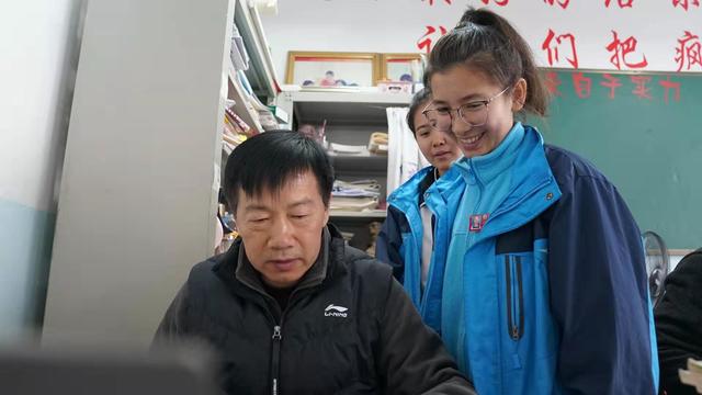 感动支教老师视频,感动无数人的支教老师