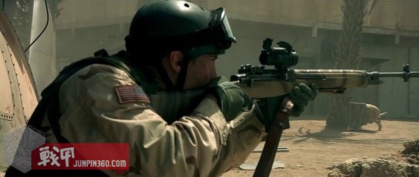 美国黑鹰战机坠落视频,十部顶级战争大片黑鹰坠落