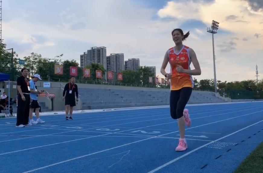 女排体测仰卧,女排摸高体测