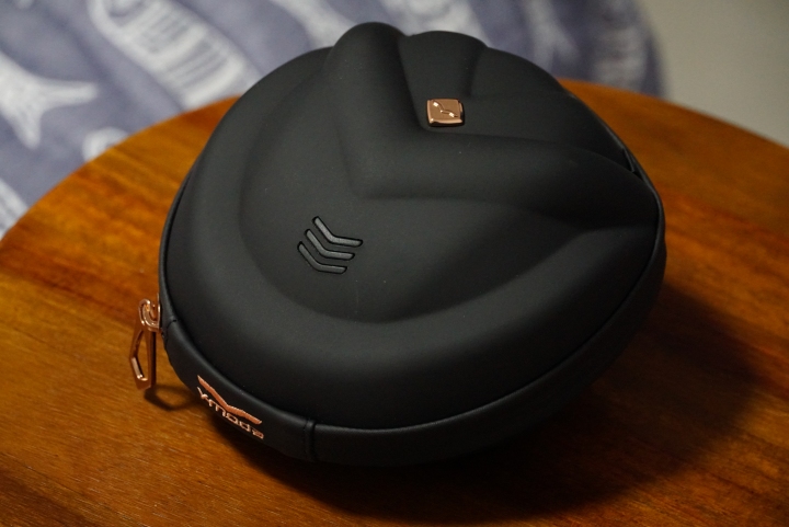 美国头戴式蓝牙耳机,可戴头盔的头戴式蓝牙耳机