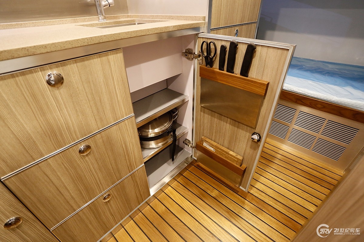 诺马迪森房车100万以内,1300万诺马迪森越野房车旅游