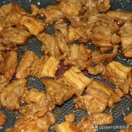 大白菜炒豆干五花肉,豆干炒五花肉教学视频