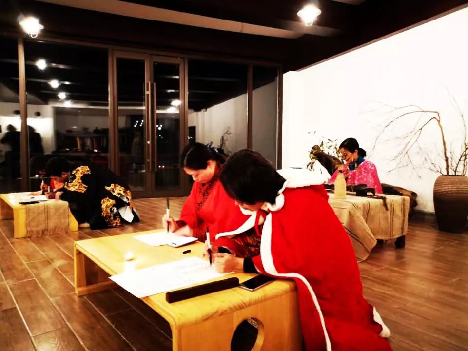 清凉寨丨“枫”景尚好,年会火热预定中!