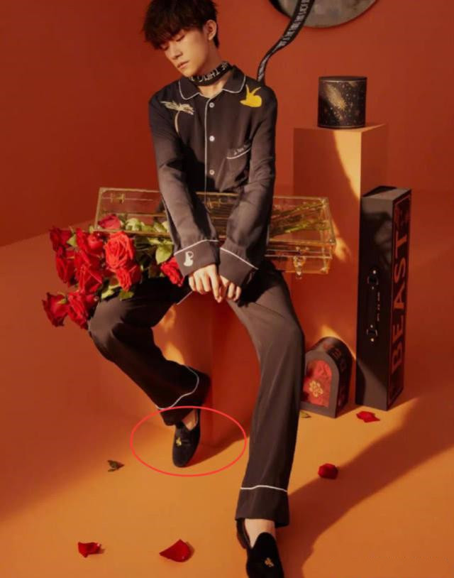 奶奶鞋怎么搭配好看 (最近很火的奶奶鞋女款怎么搭配)