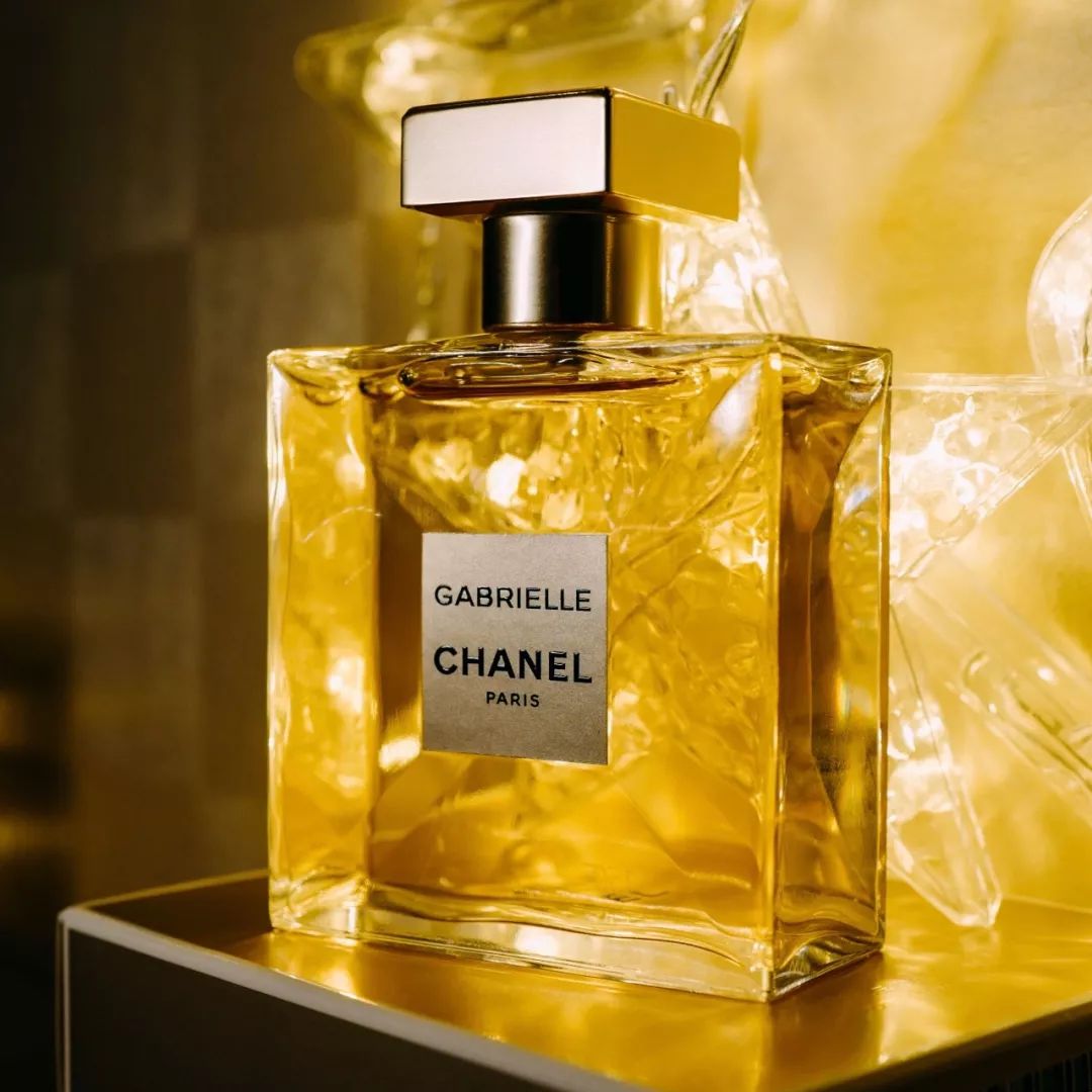 经典5号香水适合什么人,经典香水推荐哪款好用点