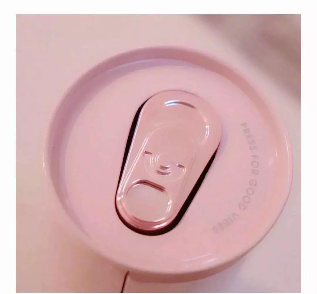 时髦精の恋物癖：易拉罐香水、玳瑁牙刷、“爱马仕”香氛...