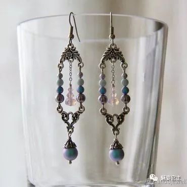 施华洛世奇水晶和珠子打造闪亮弹簧吊坠手链，附制作图解教程