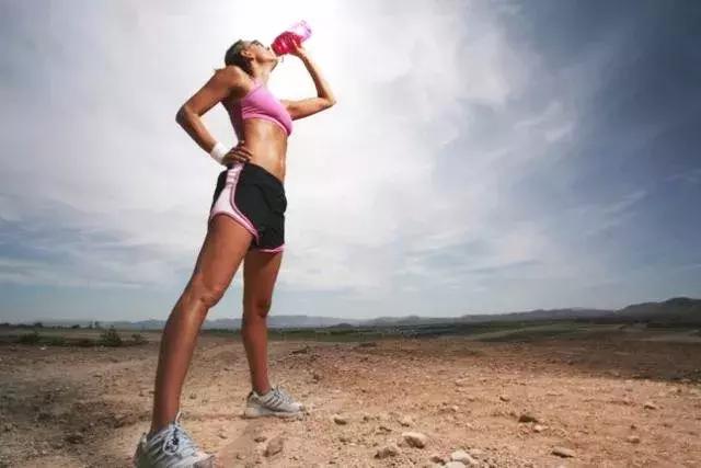 跑步真的能治疗颈椎病吗？很多跑友都跑痊愈了