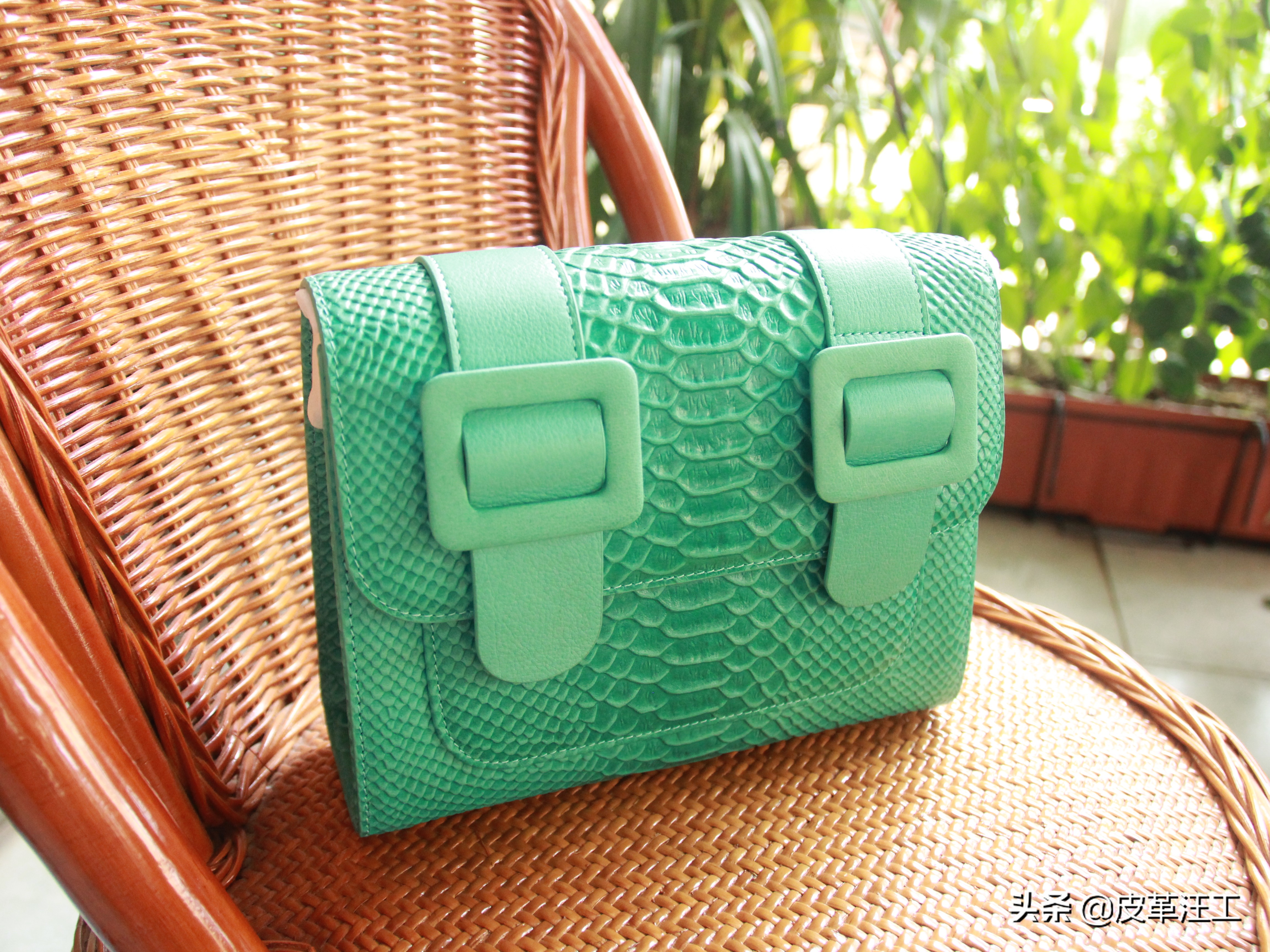 秋冬新款头层牛皮真皮女包图片,真皮女包100%牛皮法式复古风