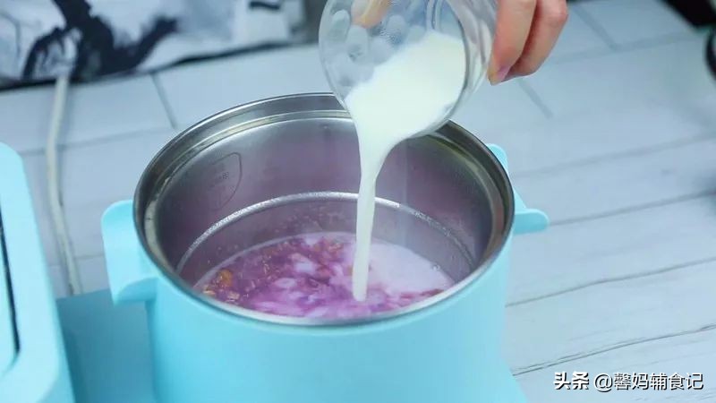 给宝宝煮紫薯面加什么好吃,宝宝辅食紫薯蛋羹