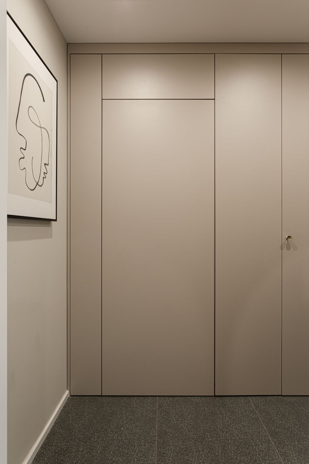 北京夫妻的断舍离装修，打满柜子做收纳，全屋奶咖色温馨又高级