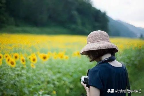 晚上孤独寂寞伤感的朋友圈,孤独寂寞伤感经典句子朋友圈