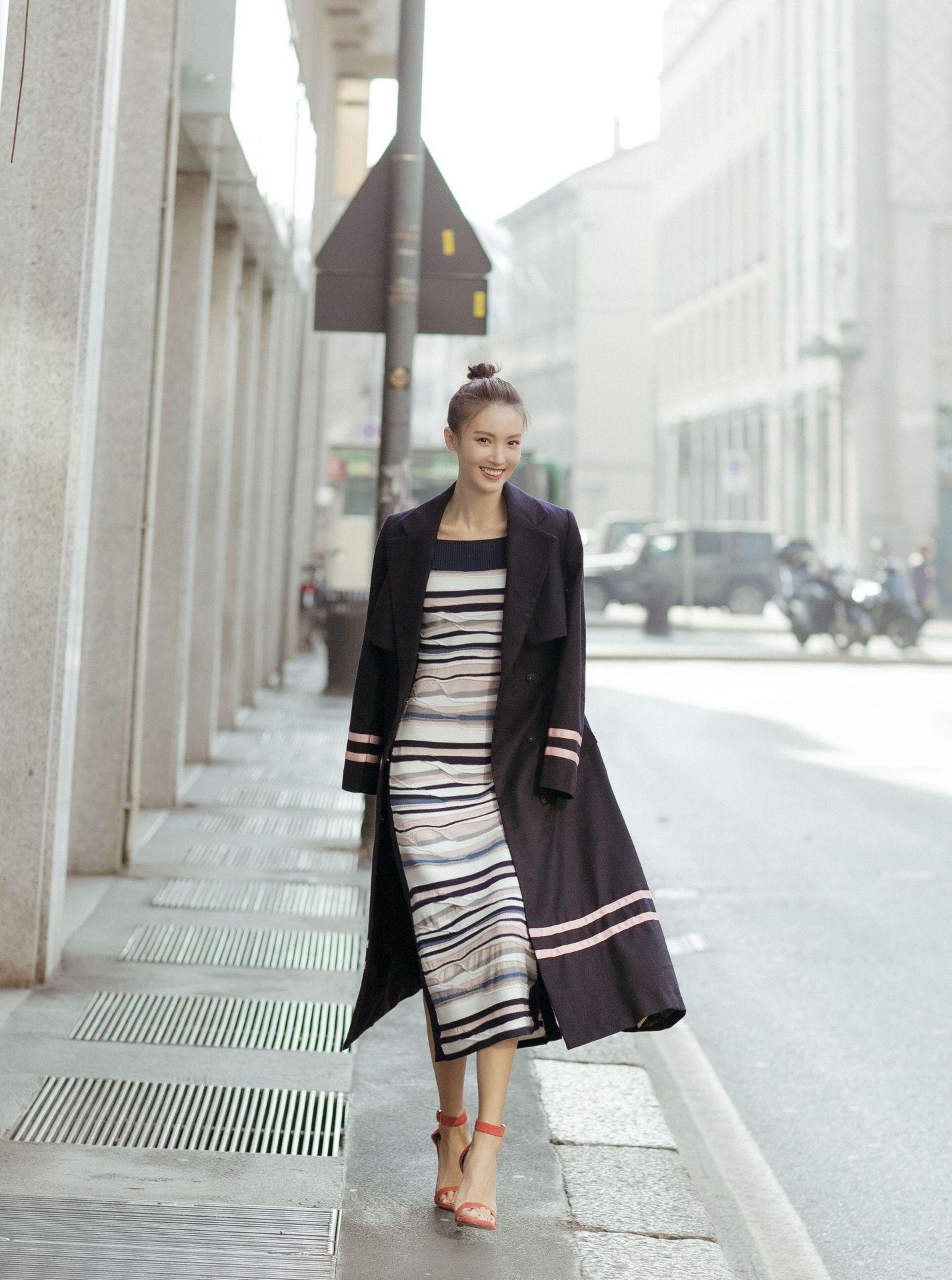 金晨的元气甜美系穿搭,女星们穿搭