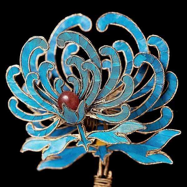 古代人为了变美用了什么秘方,古代最残忍的首饰