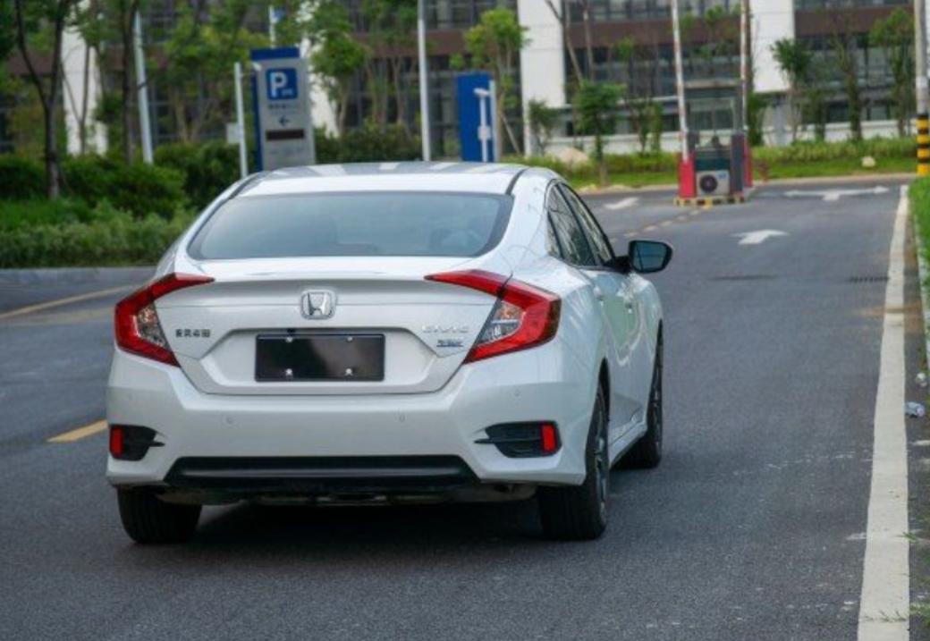 15年本田思域1.8自动挡落地价,19款本田思域1.5t燃动版试驾