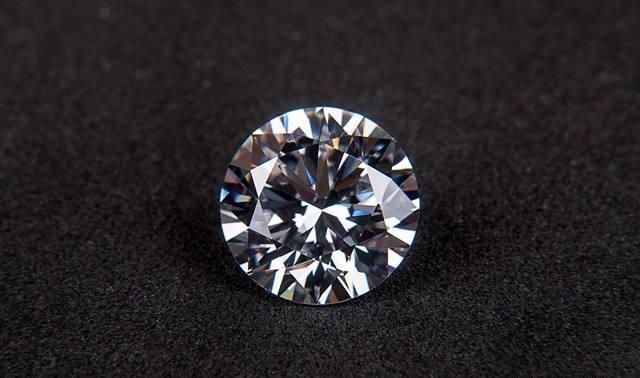 莫桑石的最新骗局,尼泊尔莫桑石靠谱吗