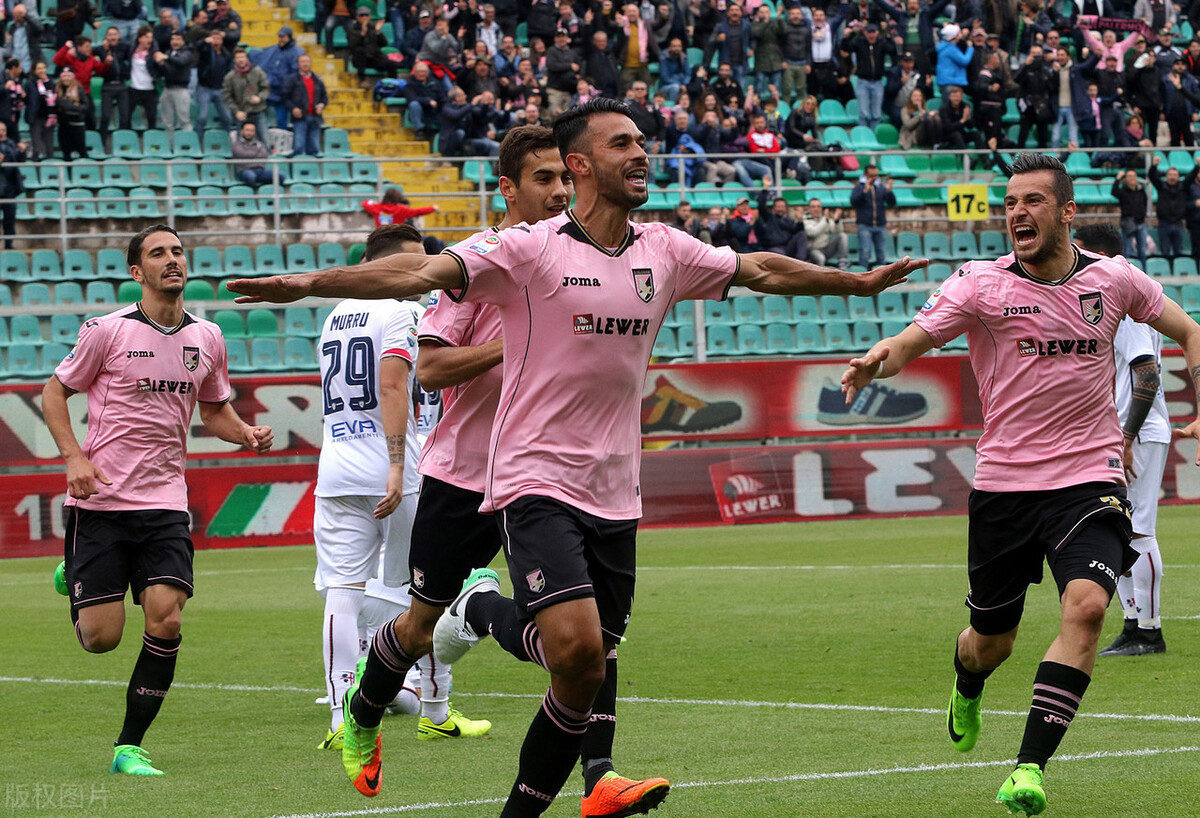 绿茵场上足球的魅力,绿茵场上的惊艳