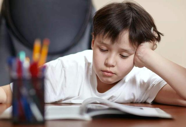 老师说孩子作业偷懒家长怎么回答,孩子偷懒作业没完成家长怎么惩罚