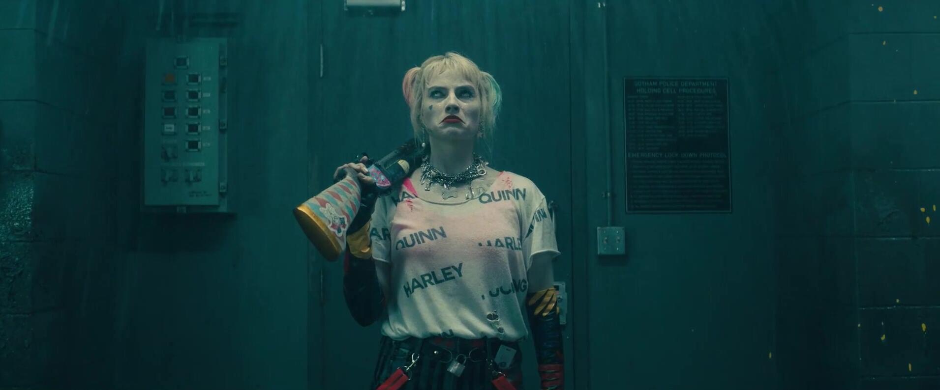 变态女心理医生，因和疯子男友分手后被嘲笑，就策划引爆化工厂