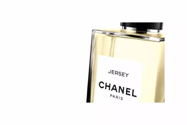 闻香识女人中提到的香水品牌,闻香识女人讲了一个什么故事