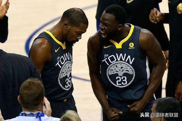 勇士从王朝到低谷,勇士只用了一年就从低谷变成巅峰