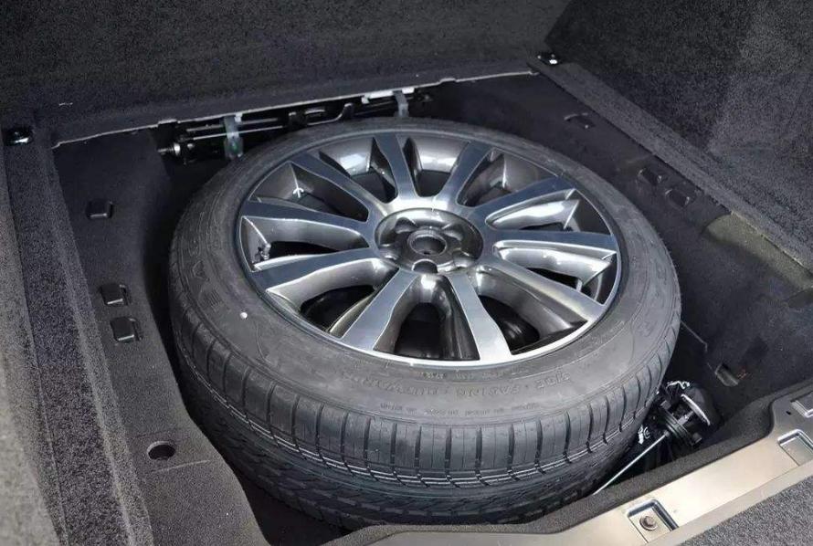 轮胎扎过几次钉子需要更换,汽车轮胎经常扎钉子换什么轮胎好