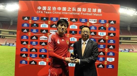 赵鹏踢中后卫什么梗,赵鹏是原来那个中后卫吗