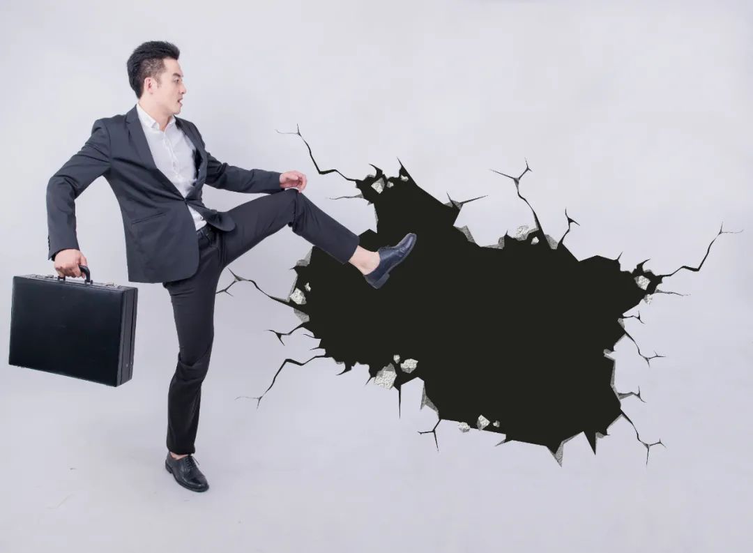 上千人中了“埋伏”！多名餐饮人控诉快招公司“连环套”骗术