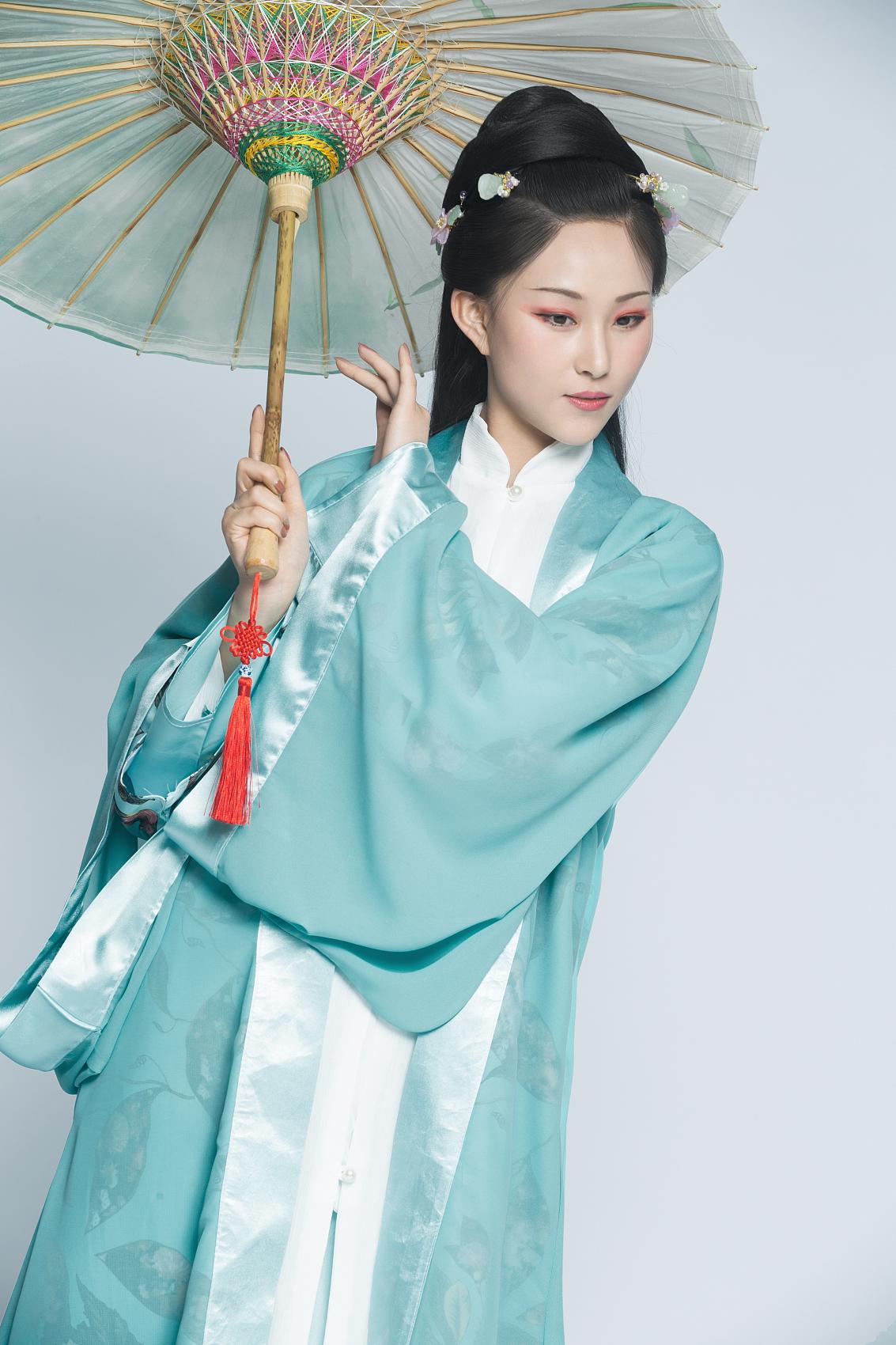 古代襦裙,古代露肩的襦裙是什么