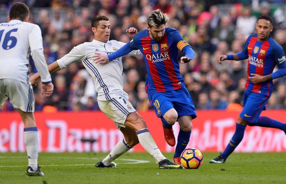 梅西和罗纳尔多十年来最精彩的视频广受欢迎