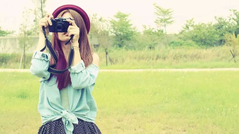 其实是时间抵挡不住人心的善变,时间抵挡不过现在的善变