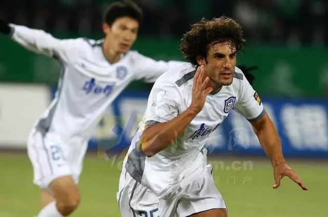 泰达中锋对比,泰达后卫补强