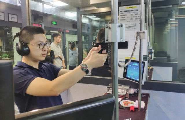 中国真枪射击俱乐部是个人的吗,国内真枪射击馆有几家