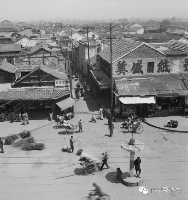 南京相隔百年的照片,南京城景对比图
