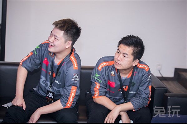 绝地求生选手17shou介绍,绝地求生17shou装路人完整视频