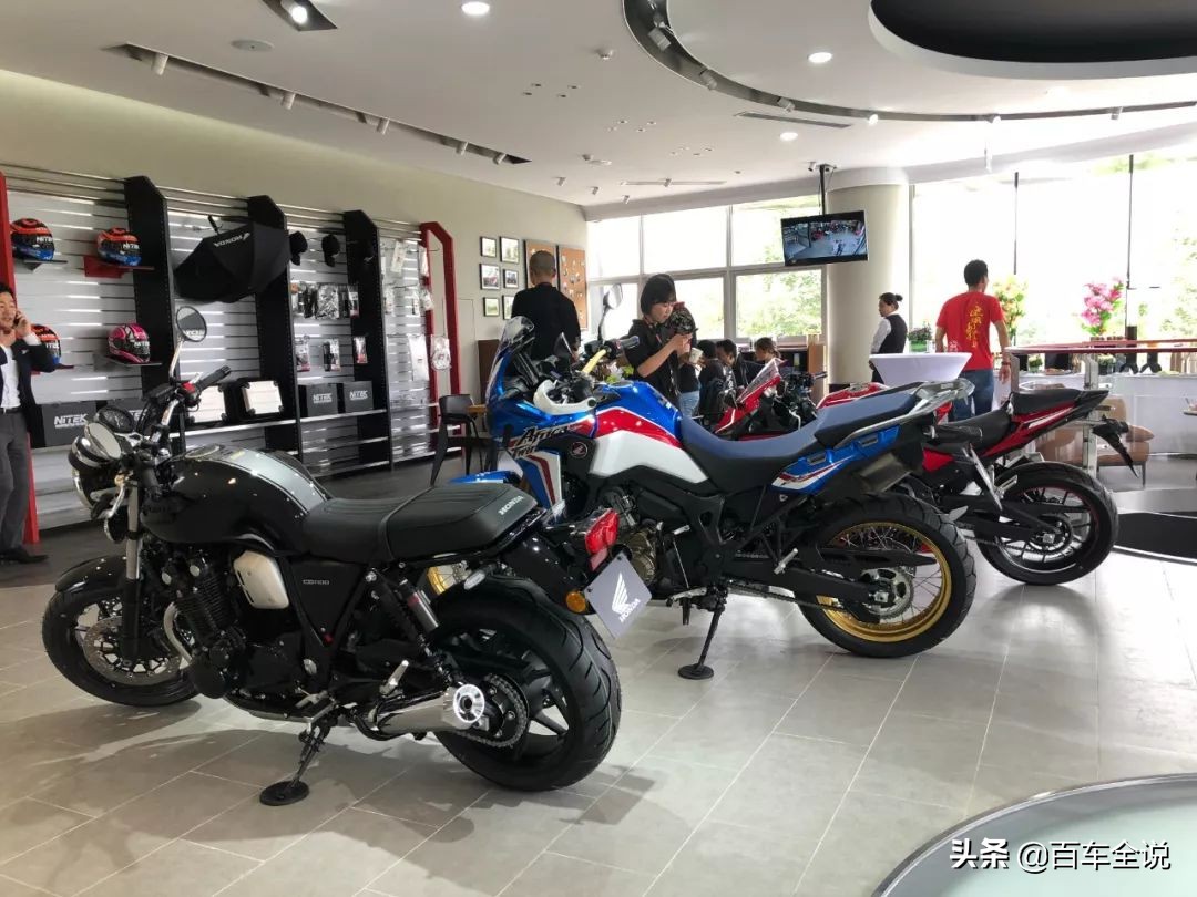 每个男孩都有一个女孩梦,每个男孩都有一个单车梦