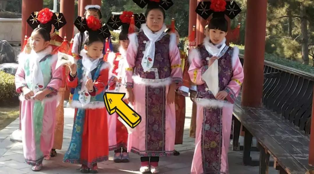 月亮姐姐变装秀视频,月亮姐姐穿衣裳视频