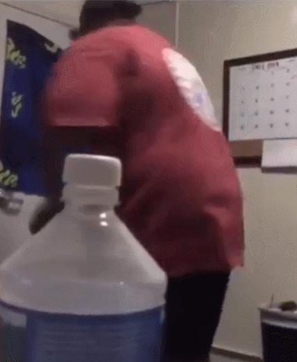 瓶盖挑战潘玮柏,瓶盖挑战孙悟空