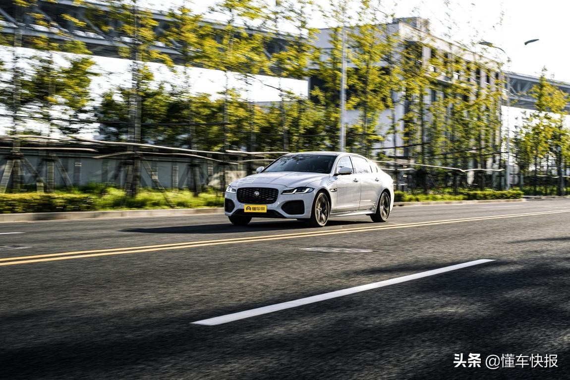 陈震试驾捷豹xfl2021款试驾视频,沉浸式体验24款捷豹xfl尊享豪华