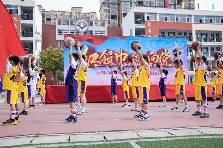 思源实验学校少先队入队仪式,社旗一小少先队入队仪式