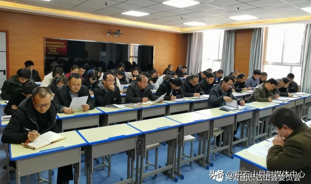 共青团积石山县委在全县青少年中掀起学习*党**的十九届五中全会精神热潮