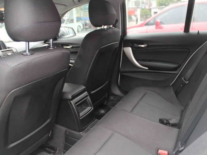 宝马1系小钢炮116,宝马14款116i能插u盘吗