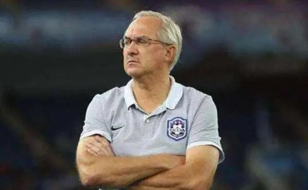 别大爷送战友泰达故土辞行施蒂利克·吟