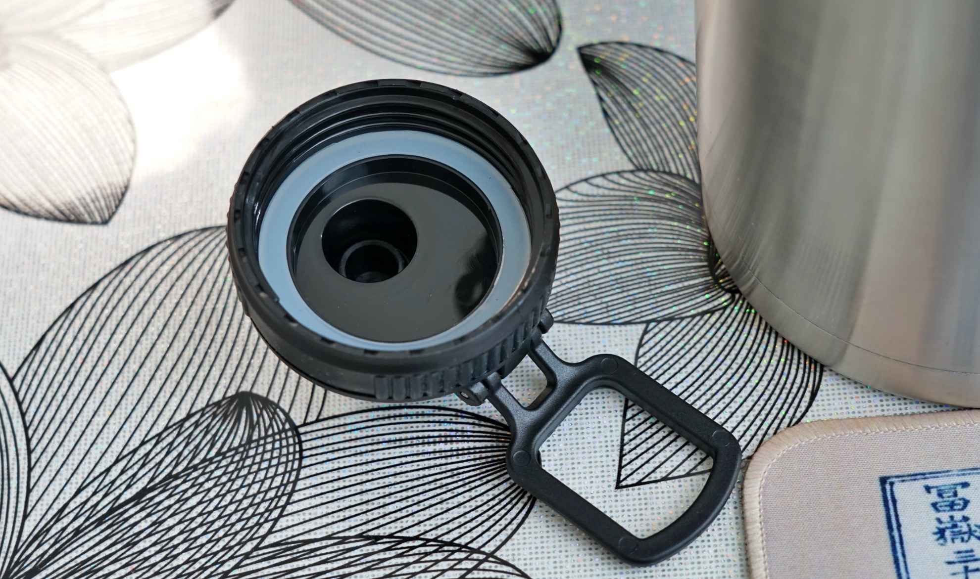 自驾游必备1.8L容量保温耐用：SOG索格伞绳桶晒单体验