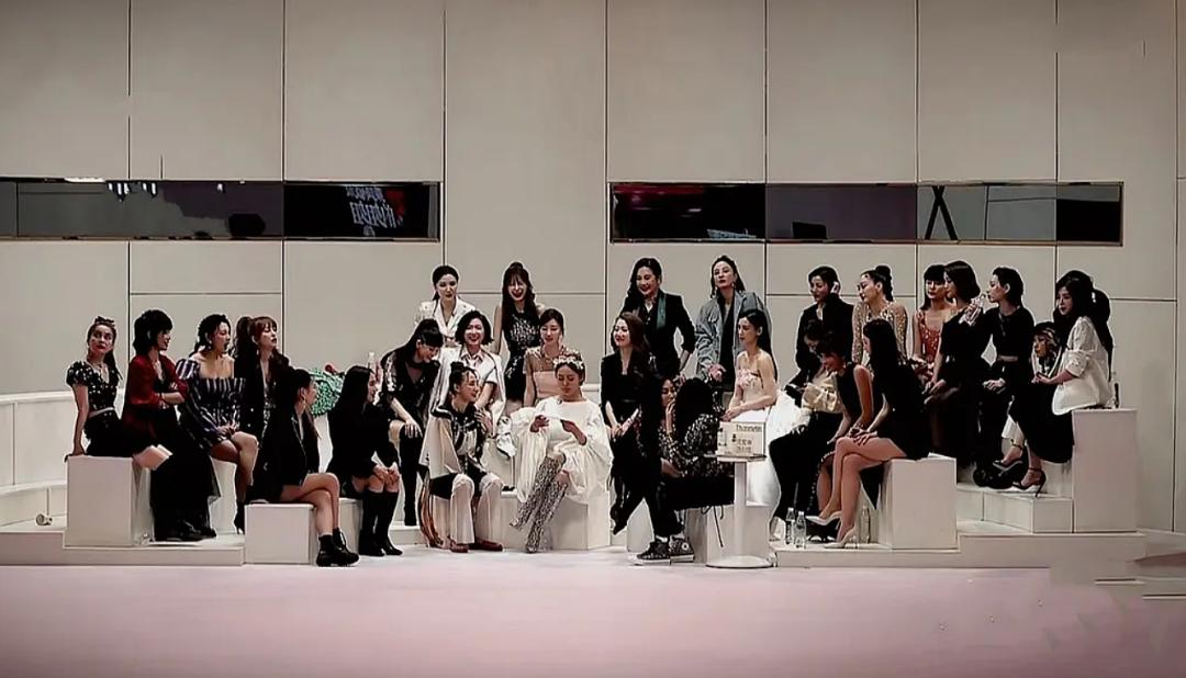 乘风破浪的姐姐我们,foreveryoung乘风破浪的姐姐