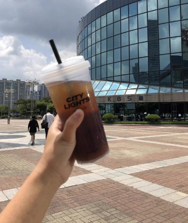 边伯贤打卡电影院应援,边伯贤爱丽棒应援