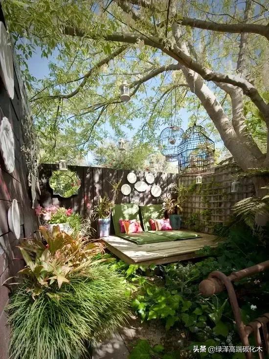 室内花花草草怎么布置,怎样把花花草草弄墙上