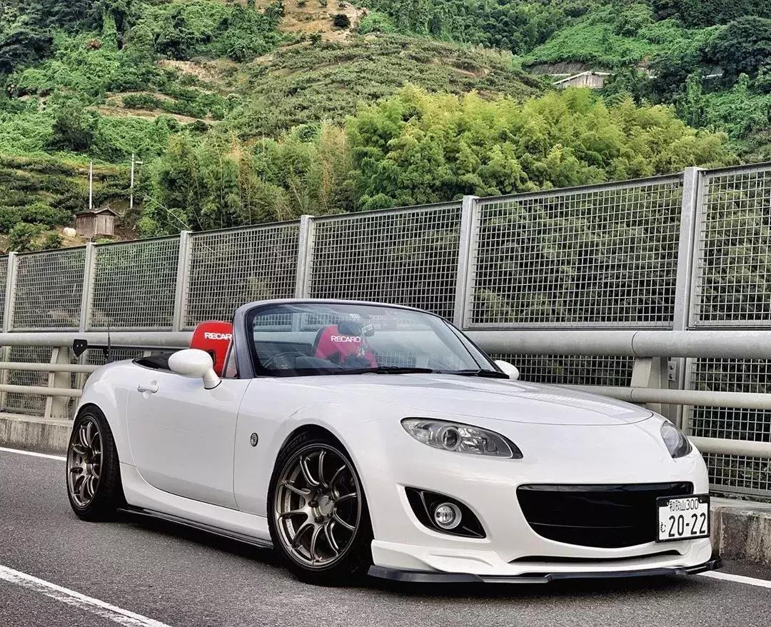 15万买个新车和二手豪车,15万买个二手豪华品牌