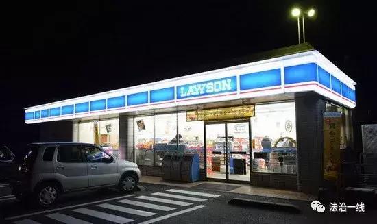 这家伙，专门从便利店骗取烟酒转卖！